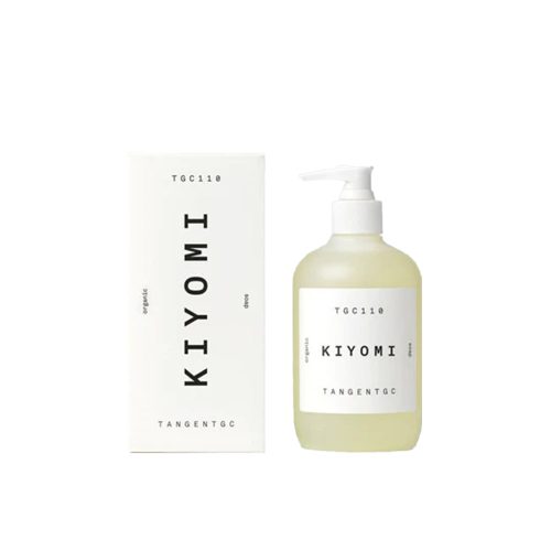 Discover the essence of Kiyomi in Tangent's liquid soap, expertly crafted with pure vegetable oils. Experience the sweetness of this unique Japanese citrus.